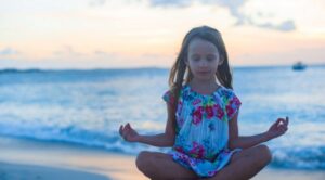 child-meditating-guided-meditation-672x372