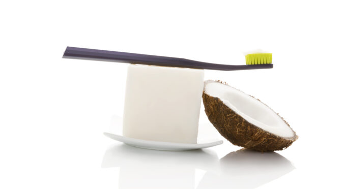 6 Important Reasons Coconut Oil Makes The Best Toothpaste